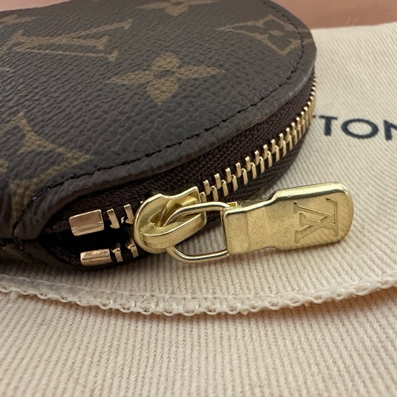 Louis Vuitton Round Venice Vivienne 2019 Holiday Animation‎ LE Coin Purse Wallet - Picture 3 of 7